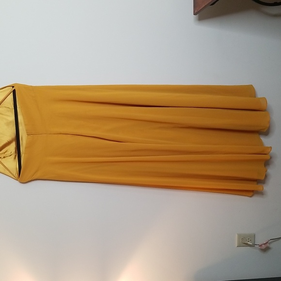 Lulu's Mustard Yellow Golden Slit Front Crisscross Back Gown XL as is* - Picture 6 of 12